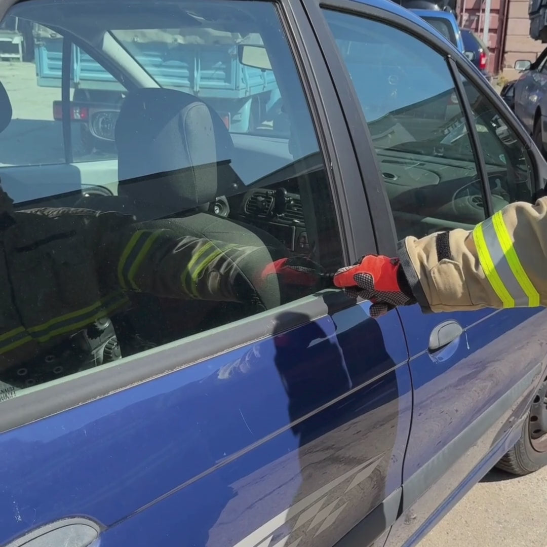 Safety Hammer & Seatbelt Cutter